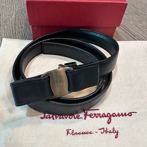 100% auth Salvatore Ferragamo leather bow belt RARE